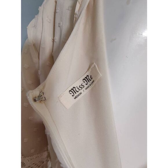 Miss Me Women's Textured Eyelet Ruffled Above Knee Dress, Size Medium - Picture 5 of 6